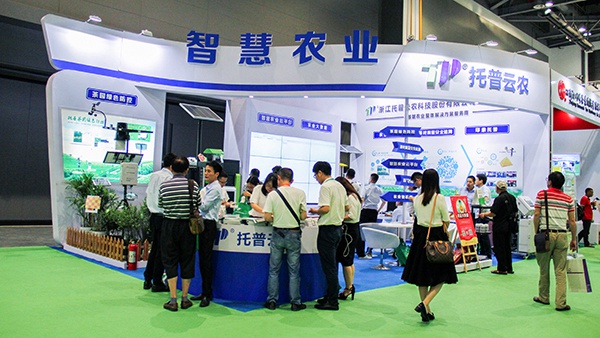 �������rչ���F��