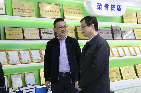 �x���Ό��������r����Ϣ��ƽ�_�������O���ϵķe�O̽�����Գ�ֿ϶�