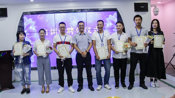 �����������c��Ӗ����Ӱ