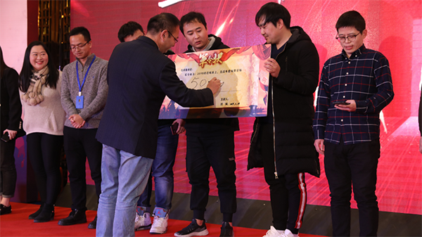 信息化團隊簽下軍令狀