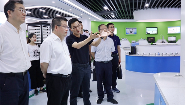 ����(y��ng)�����L(zh��ng)��B��˾��Ϣ